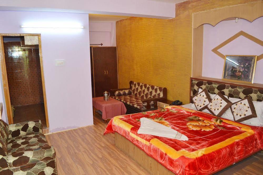 Hotel Chetna Manāli Exterior foto