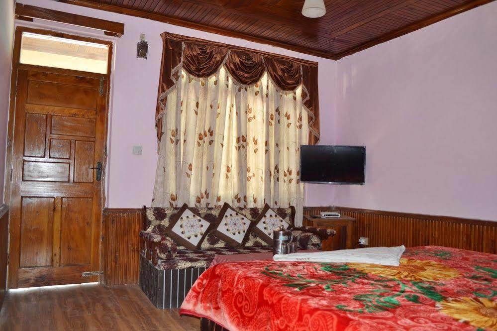 Hotel Chetna Manāli Exterior foto