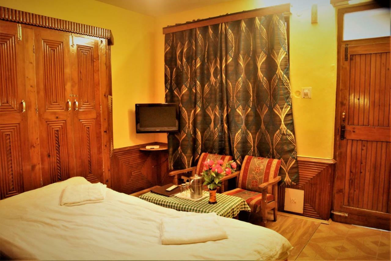 Hotel Chetna Manāli Exterior foto